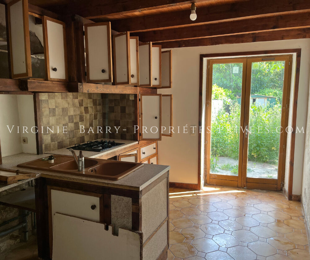 Vente Immeuble IMMEUBLE COMPOSE DE 4 APPARTEMENTS ET 1 MAISON AVEC JARDIN Tonnay charente