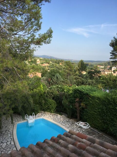   Maison de 127m2 à louer sur Figanières Maison - 5 pièce(s) - 127 m²