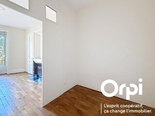 Vente Appartement Appartement À Vendre T2 bis dans bel ancien Lyon 8
