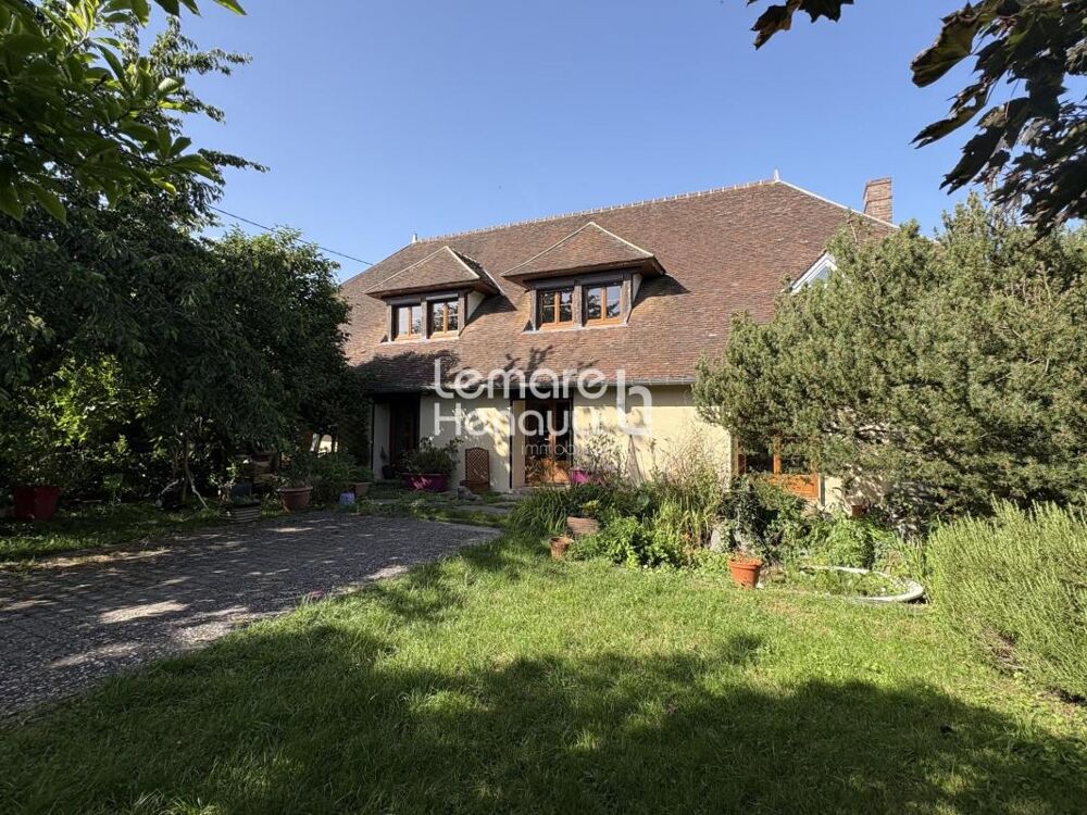 Jolie maison ancienne de 321 m²  6 chambres