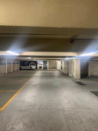  Parking / Garage à vendre 
