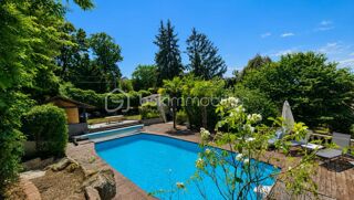  Propriété/château à vendre 9 pièces 296 m²