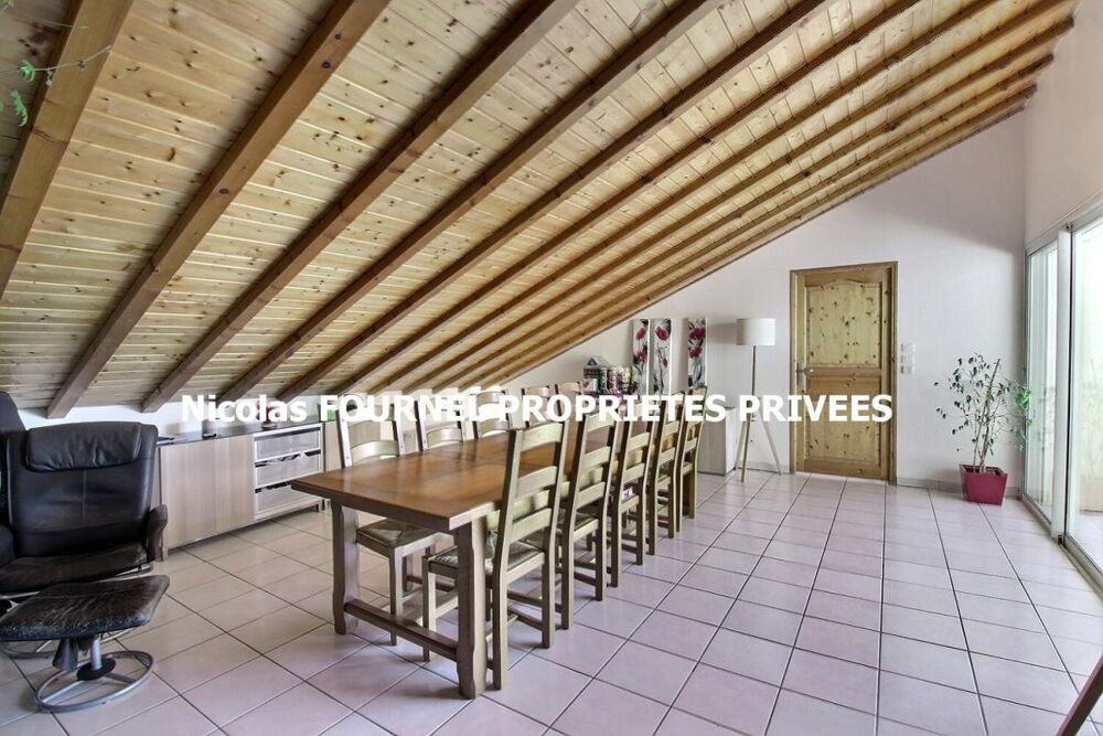 Vente Maison Tarentaise 42660 Centre village maison traditionnelle sur sous-sol complet entièrement rénovée 174 m² 4 chambres terrain 2278m² Tarentaise