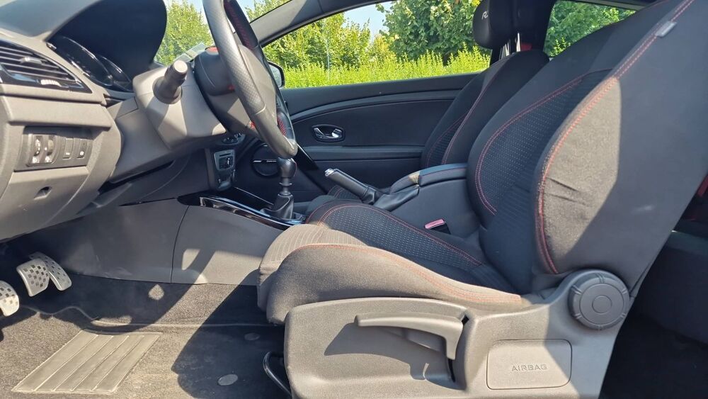 M&eacute;gane Coup&eacute; III 2.0 T 265 S/S RS 2014 occasion 77169 Boissy Le Chatel