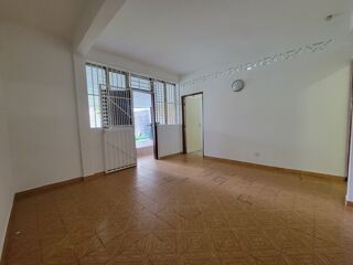  Appartement à louer 2 pièces 44 m²