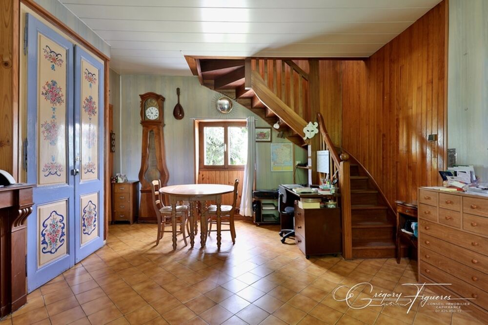 Vente Maison MAISON FAMILIALE – 128 m² – 7 PIÈCES – 5 CHAMBRES – TERRAIN 1 508 m² – RIVE-DE-GIER Rive de gier