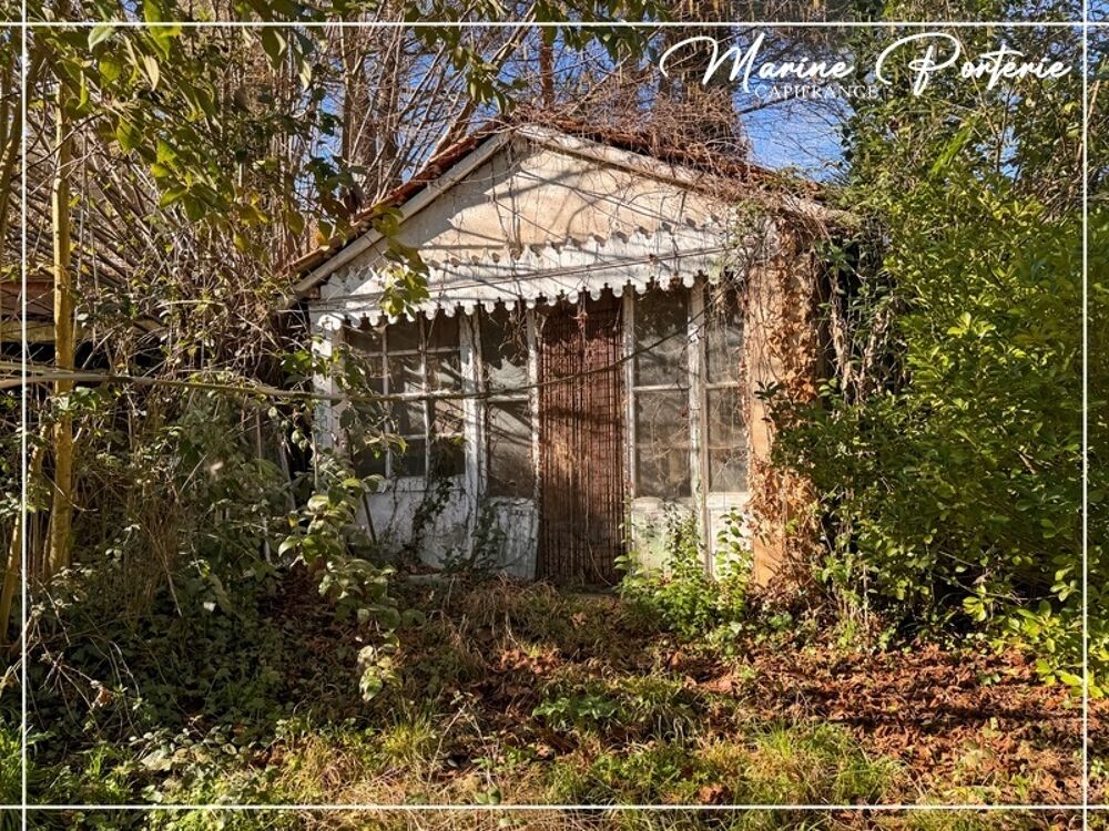 Bâtisse de caractère à colombages  420 m²  terrain 1 350 m²  coeur de bastide MASSEUBE