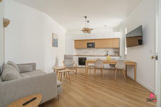  Appartement à louer 5 pièces 99 m²