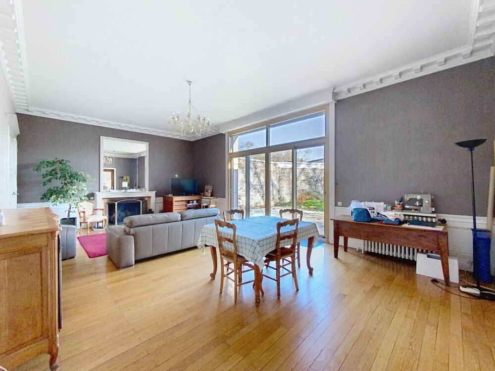Quartier des Ecoles, Maison bourgeoise 8 chambres avec jardin