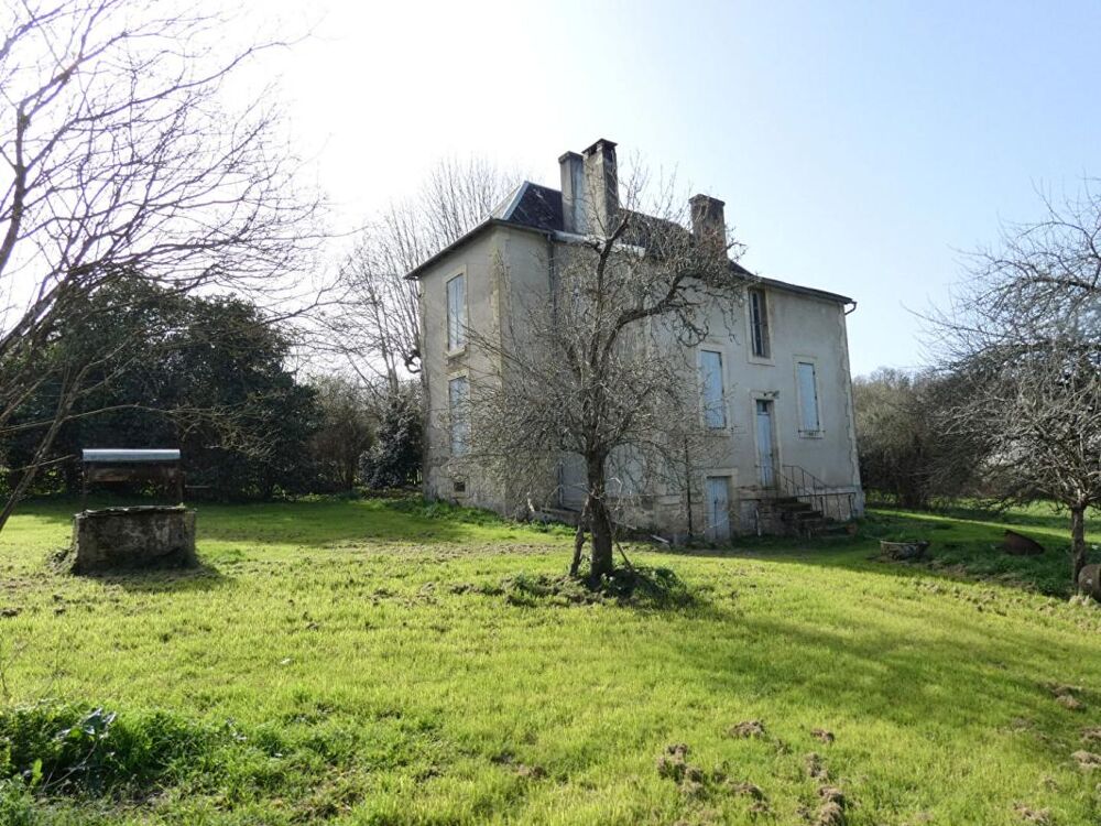 Maison Nailhac 160 m2 / 4 chambres / grange / hangar / terrain 1 hectare