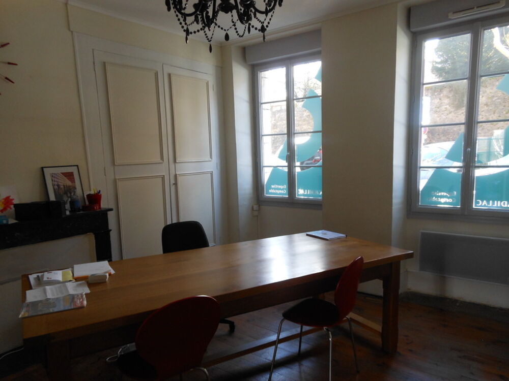   Rodez, Boulevard d'Estourmel, proche cathédrale, local Professionnel en rez-de-chaussée de 46 m² Rodez