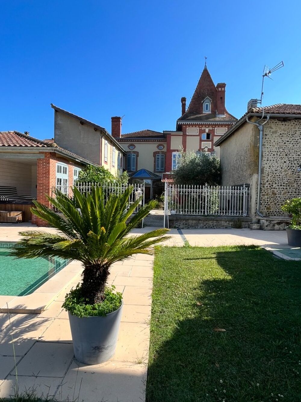 � vendre  Propri�t�/ch�teau Aire-sur-l'Adour (40800)