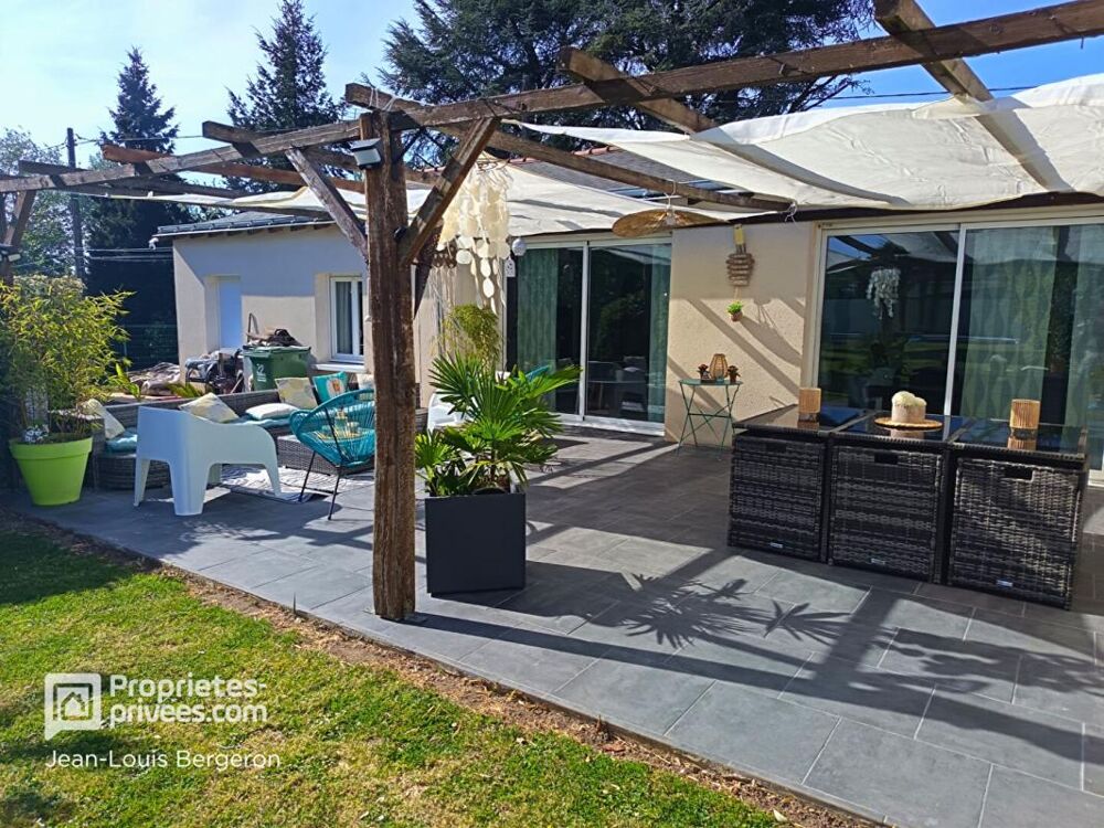 Vente Maison Ste Radegonde, Maison de plain-pied 102 m² .Jardin plein sud Tours