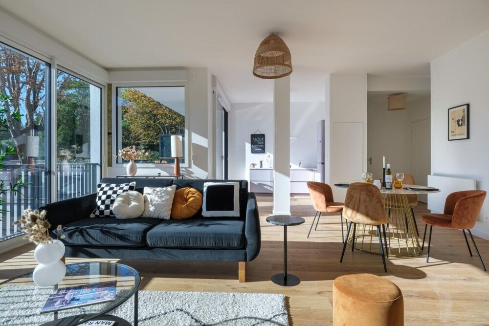 Vente Appartement SUPERBE DUPLEX 4 PIECES AVEC SA TERRASSE ET SON JARDIN PRIVATIF EN PLEIN COEUR BORDELAIS Bordeaux