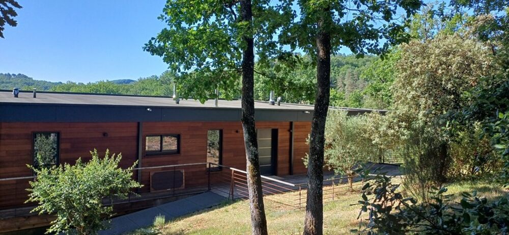 Proche MONTIGNAC Superbe maison d'architecte en bois haut de gamme, dans un environnement exceptionnel classée B GES A