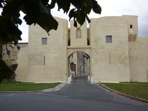 Fonds de commerce à vendre LOUDUN (86) 270000 86200 Loudun