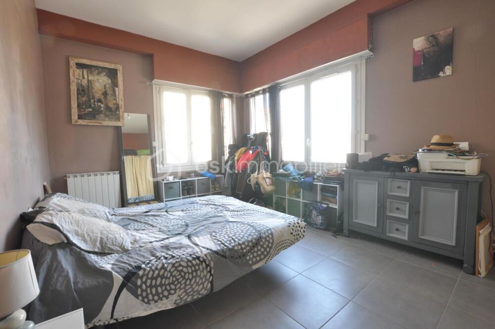 Vente Appartement Appartement T4 100m2 environ quartier Jean Jaurès loué Nimes