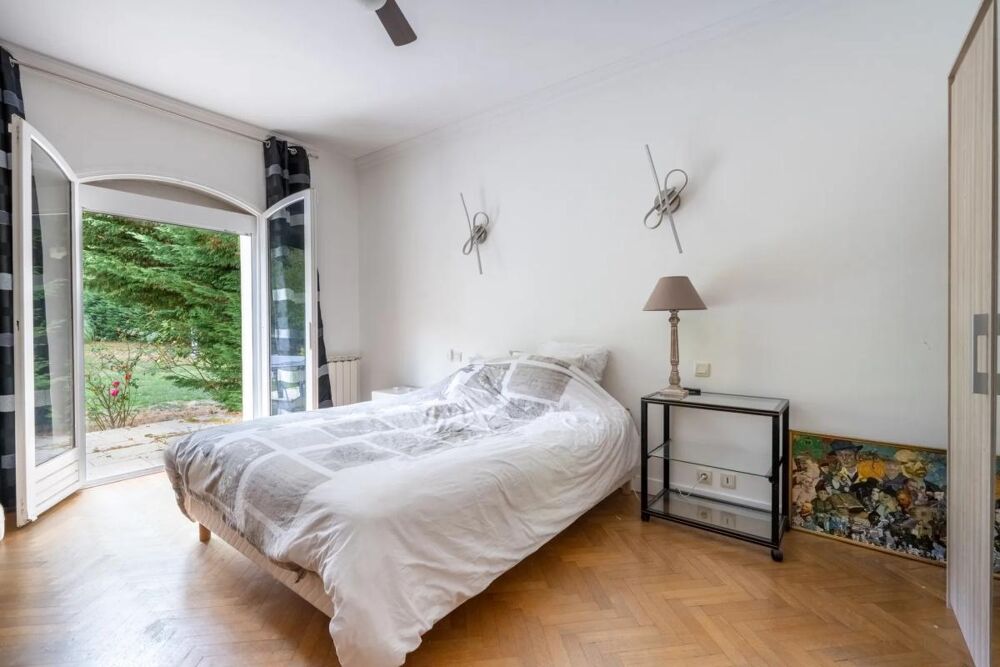 à vendre  Propriété/château Galluis (78490)