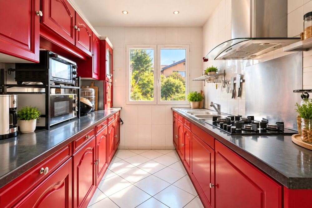 Vente Maison VENISSIEUX CHARRÉARD - MAISON FAMILIALE 115 M² - 5 CHAMBRES - JARDIN - GARAGE Venissieux