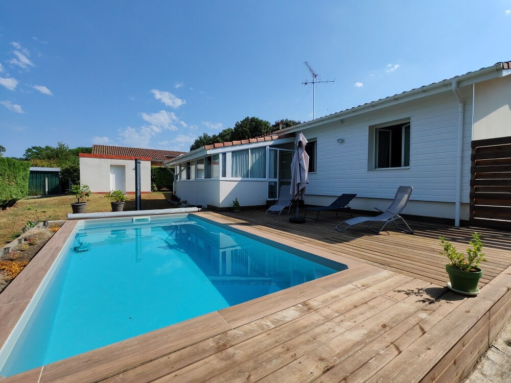 MAISON 113 M2 UTILE + ABRI VOITURE 38M2 + GARAGE 15M2