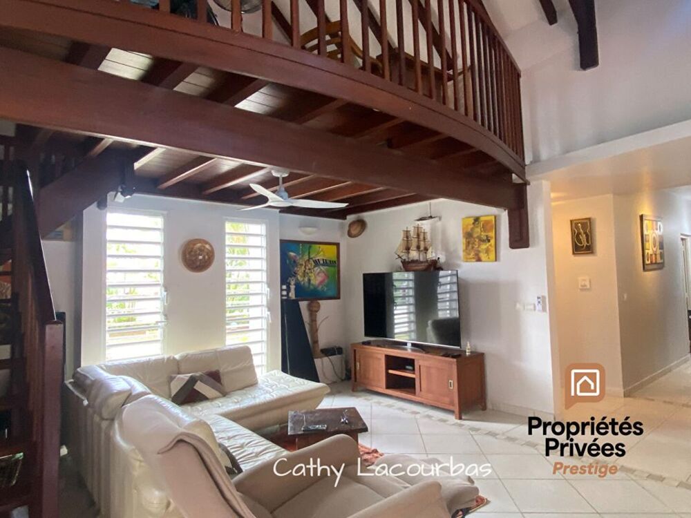 à vendre  Villa Baie-Mahault (97122)