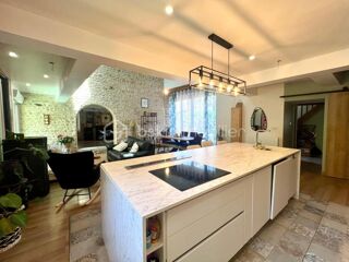  Maison à vendre 7 pièces 221 m²