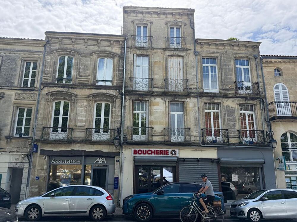 A Blaye Appartement de 114 m2 de caractère du XIX siècle avec locataire en place