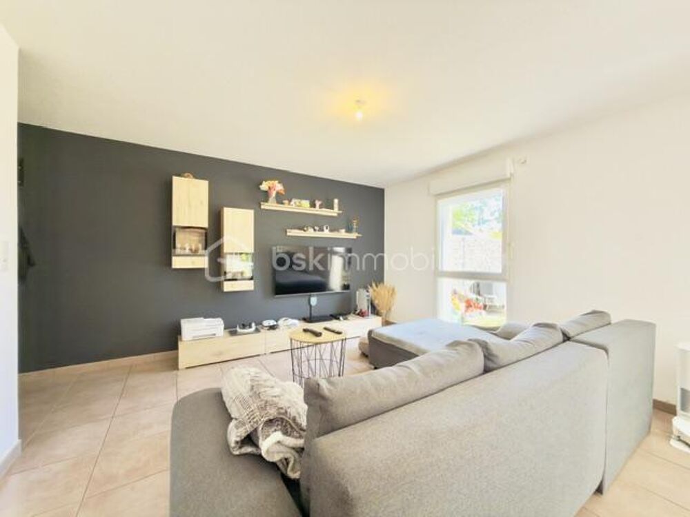 Vente Duplex/Triplex Comme une maison ! Superbe duplex avec jardin, terrasse, garage double et parking à Pfastatt Pfastatt