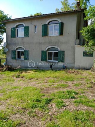 Maison 5 pièces 135 m² · à La Roche-Chalais · 135 m² · 157 000 €