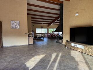  Propri�t�/ch�teau � vendre 14 pi�ces 570 m�