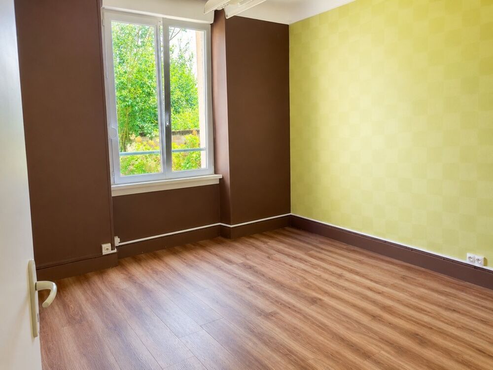 ? OPPORTUNITÉ RARE À DARNEY  IMMEUBLE AVEC LOCAL COMMERCIAL ET APPARTEMENT  IDÉAL INVESTISSEUR OU PROFESSIONNEL ?