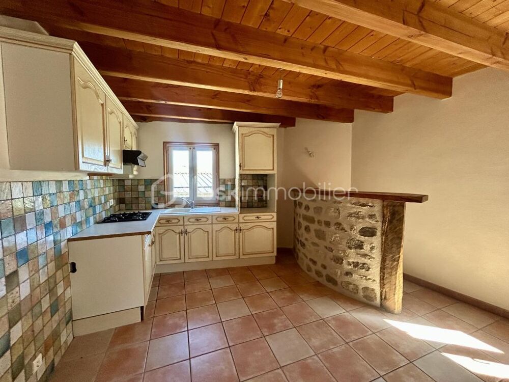 Maison de village rénovée avec petit terrain à proximité