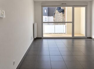  Appartement à louer 4 pièces 78 m²