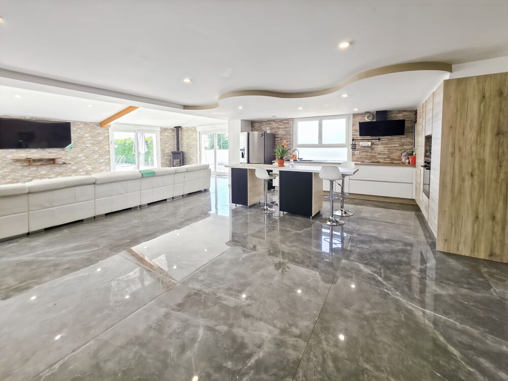 Vente Maison MAISON CONTEMPORAINE DE STANDING AVEC PISCINE – COMMENAILLES (JURA) Bletterans