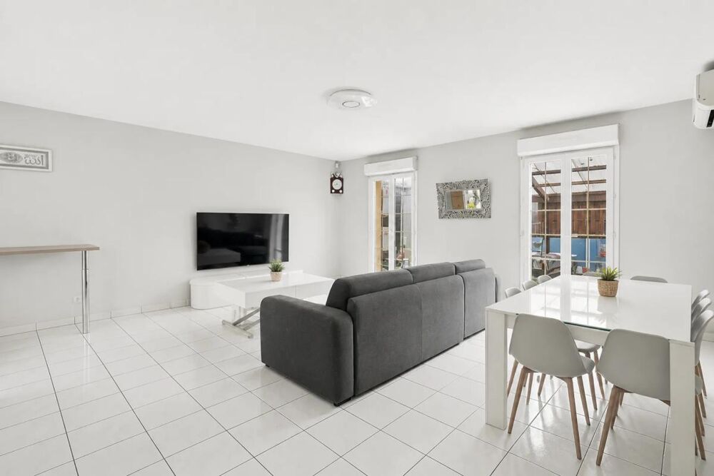 Vente Maison Saint-Denis – Quartier de la Mutualité - Maison de 4 pièces de 82 m² - Dépendance Saint denis