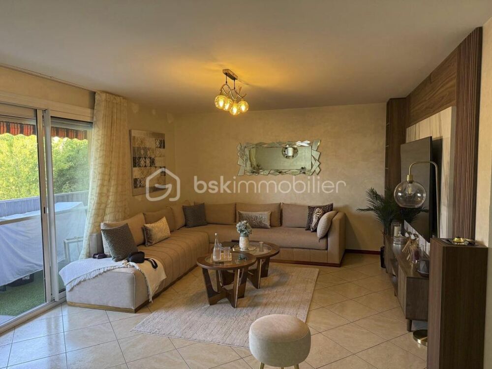 Vente Appartement AVIGNON - DU VOLUME, DE LA LUMIÈRE ET UN INTÉRIEUR QUI A DU CARACTÈRE ! Avignon