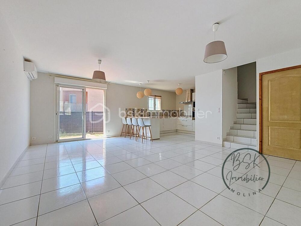 Villa trois chambres avec garage et jardin