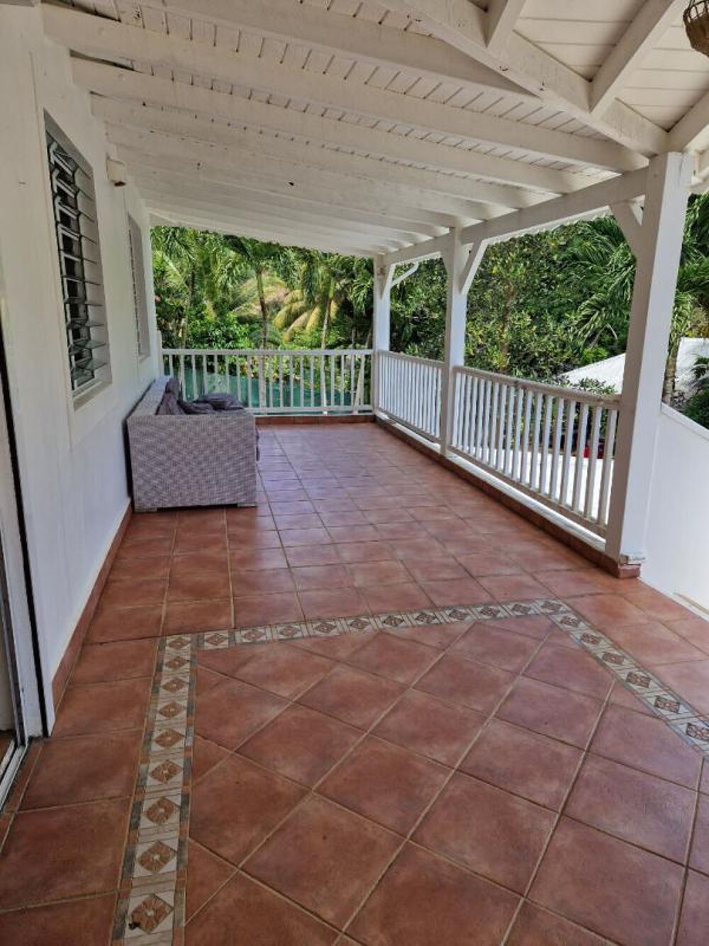Vente Maison Maison Individuelle Petit Bourg 7 pièces 279m2 sur un terrain de 2559m2 Petit bourg