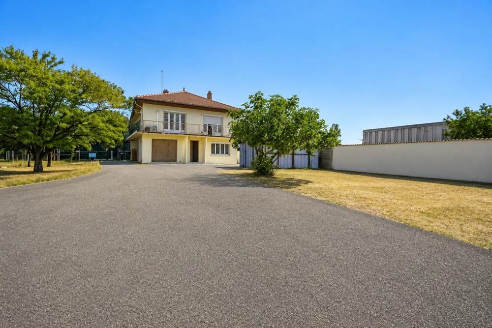Maison de 5 pièces de 180 m² à Vaulx-en-Velin