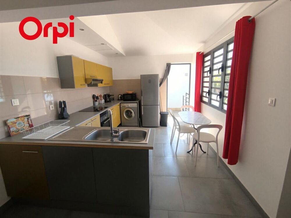 Location Appartement ORPI - SAINT PIERRE Appt F2 meublé 50 m² + place de pking au centre ville Saint pierre