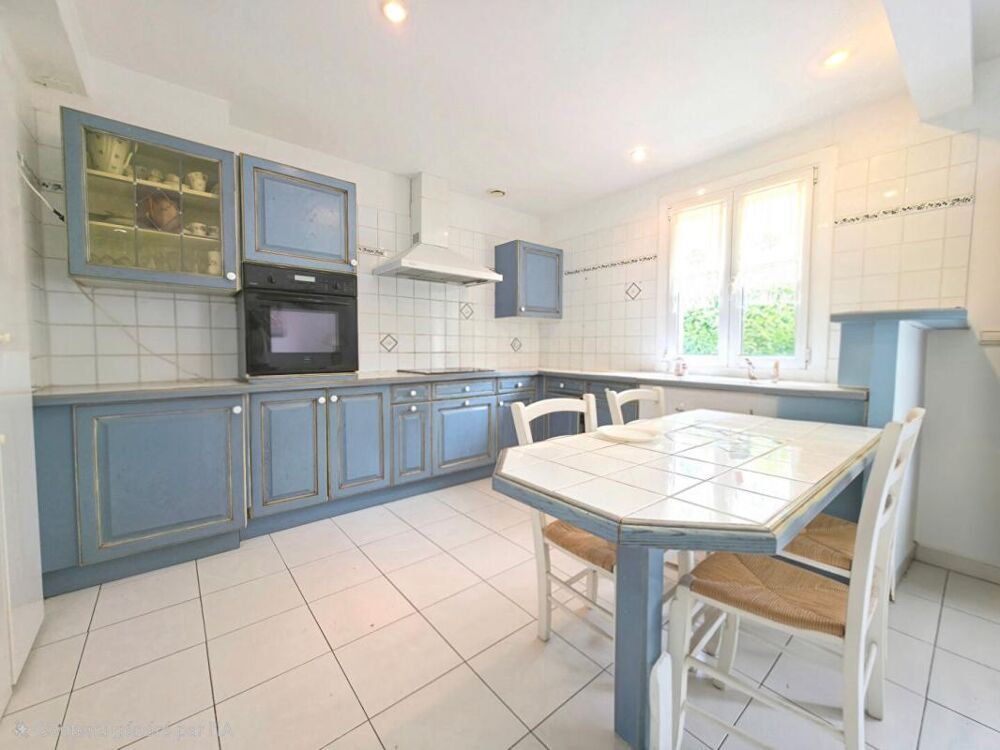 Maison 6 pièce(s) 130 m2 PLAIN PIED