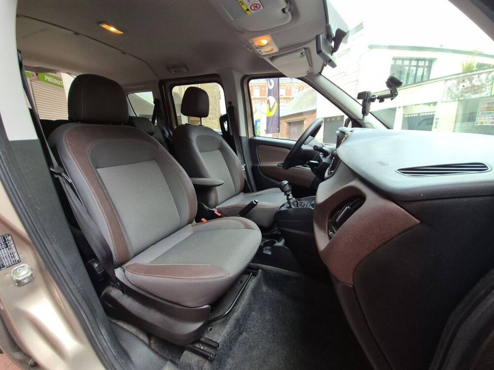 Doblo II 1.6 MultiJet 120 Trekking 2017 occasion 76200 Dieppe