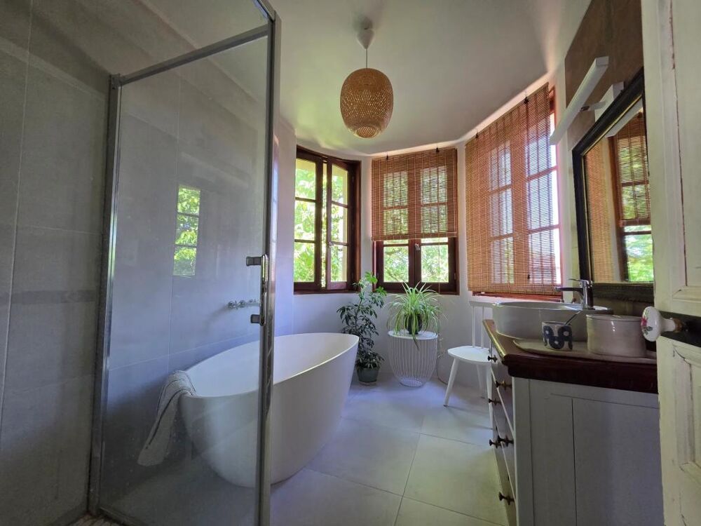 Vente Propriété/Château Maison 6 pièces de 143 m² à Moussac Moussac