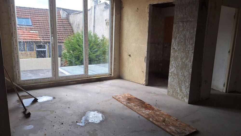 Appartement 1 pièce(s) 31 m2 au 1er étage A Rénover