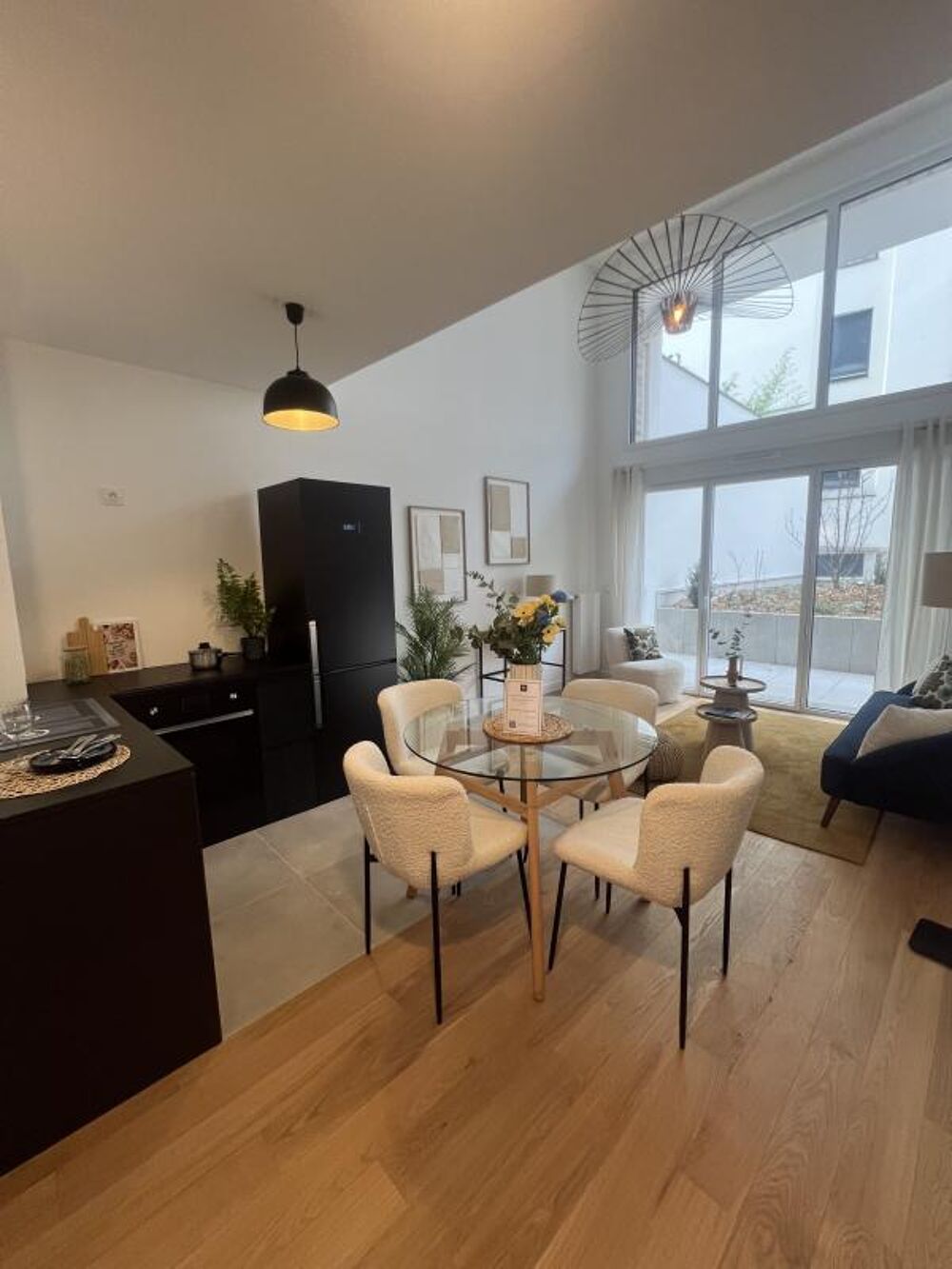 **RETOUR A LA VENTE - 3 PIECES Deja livré + Rez de JARDIN au CALME - Parking - Proche Ligne 12 Corentin Celton