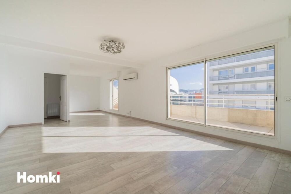 Vente Appartement Appartement T4 de 107 m2 à Marseille 13008, Rue Negresko Marseille 8