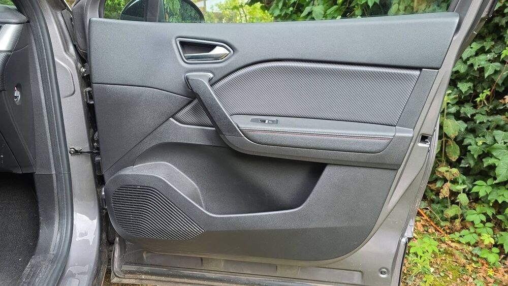 Captur 1.3 TCe 140 EDC RS Line 2021 occasion 27620 Giverny