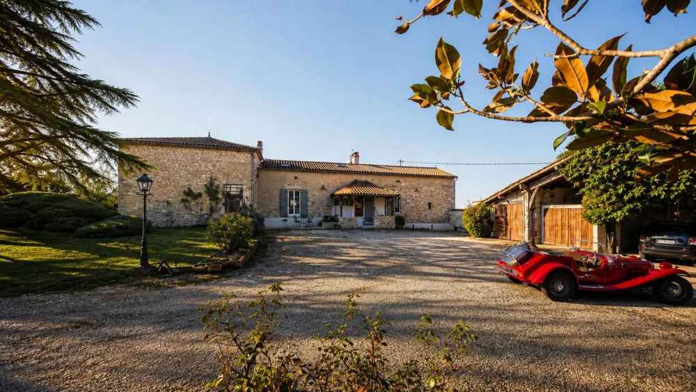 Vente Maison Maison de 7 pièces de 256 m² à Cancon Cancon