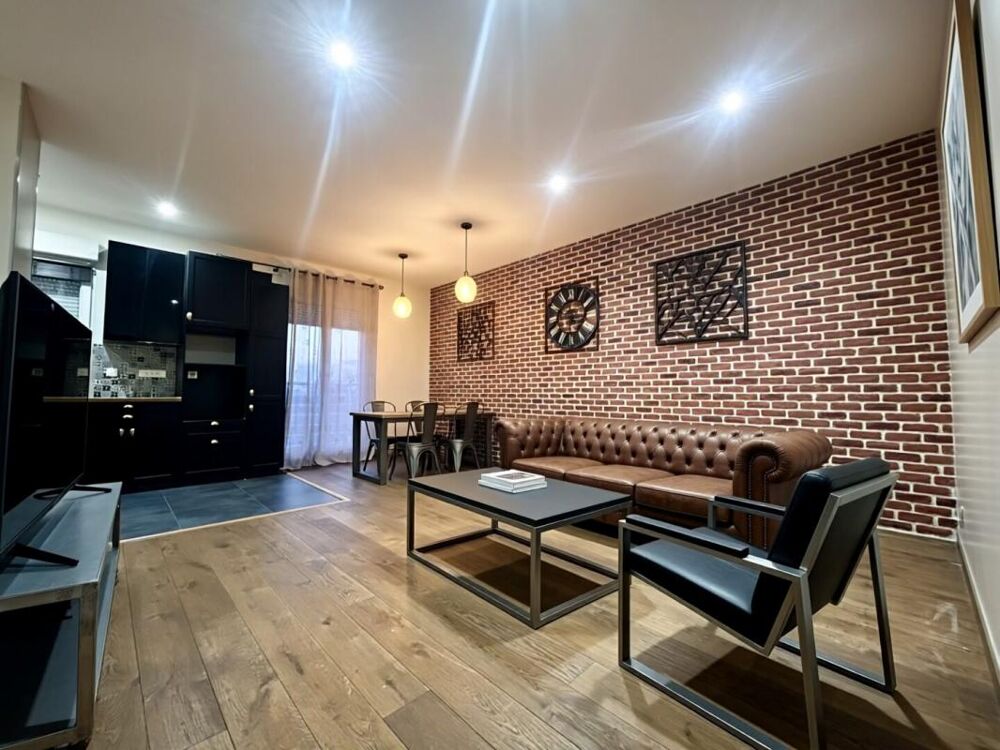 6 pièces 105 m2 Quartier Village Immeuble récent faibles charges