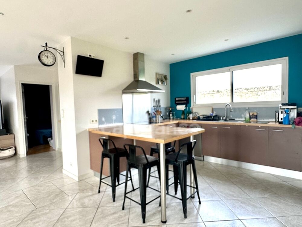 Maison à vendre 5 chambres - vie de plain-pied - jardin 1200m² - à 3 minutes de Doué-la-Fontaine